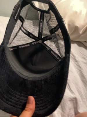 Emilio Pendenza - Svart velvet keps