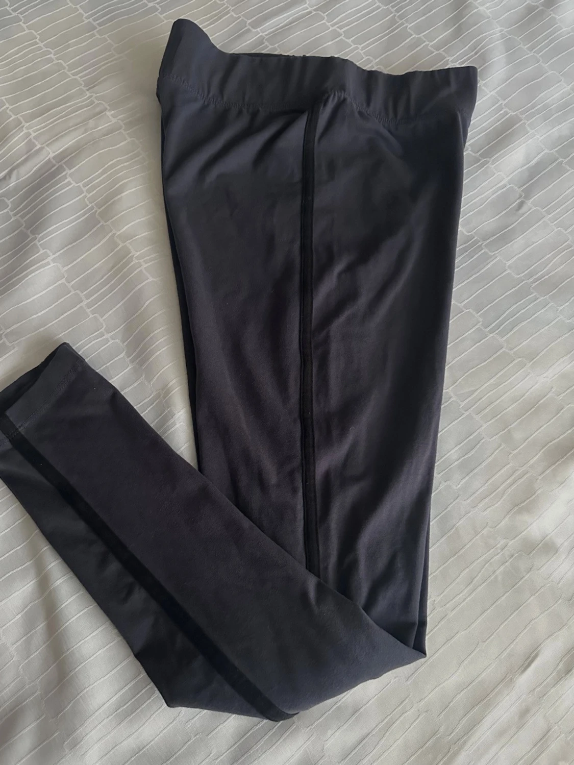 Grå  leggings från Etirel