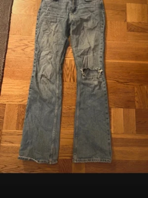 Bootcut jeans  - Jeans från Gina tricot . 