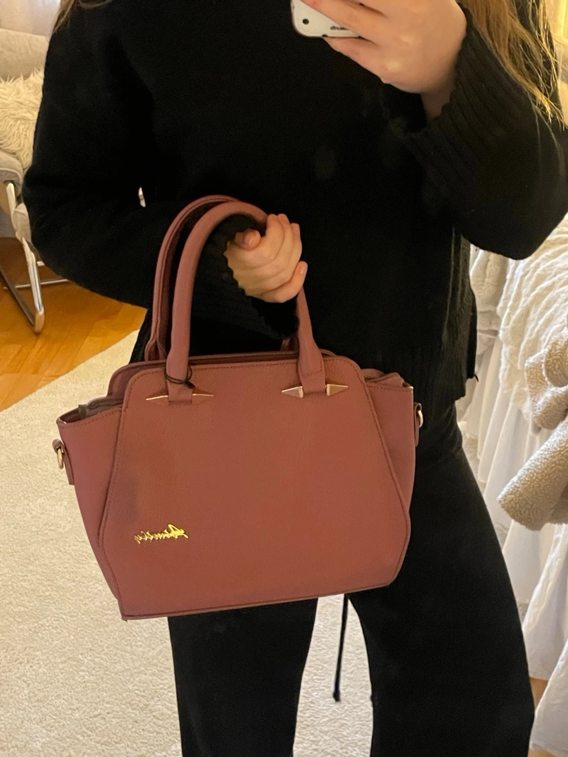 Rosa handväska från Alimathy - 1