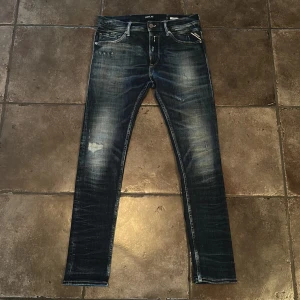 Replay Jondrill - [Replay Jondrill] [Strl: ~30/32, ungefär] [Skick 10/10] Hör gärna av dig om du har funderingar! Pris är disskuterbart, 