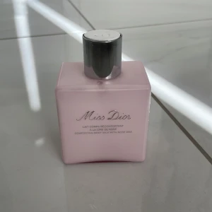 Miss Dior Body Milk - Miss Dior Body Milk, 175ml.   Ordinariepris: 725kr