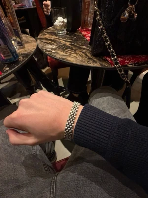 Silvrigt metallarmband till klocka - Vill du uppgradera din stil men vet inte hur man gör, Köp armbandet så är du steget närmre stilig