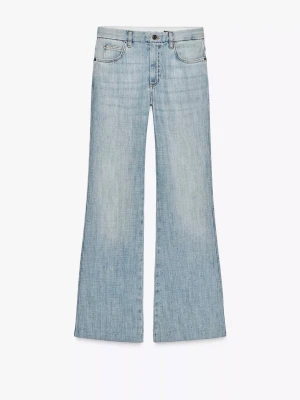 Ljusblå lowwaist jeans - Lågmidjade jeans från Zara helt nya med lappar i storlek 38🫶🏻helt slutsålda