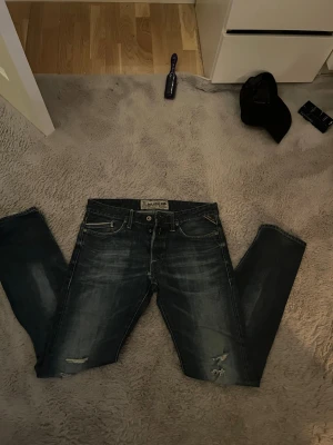 Replay - Replay jeans har had dom i en månad använt ungefär 3 gånger för dom blev för små
