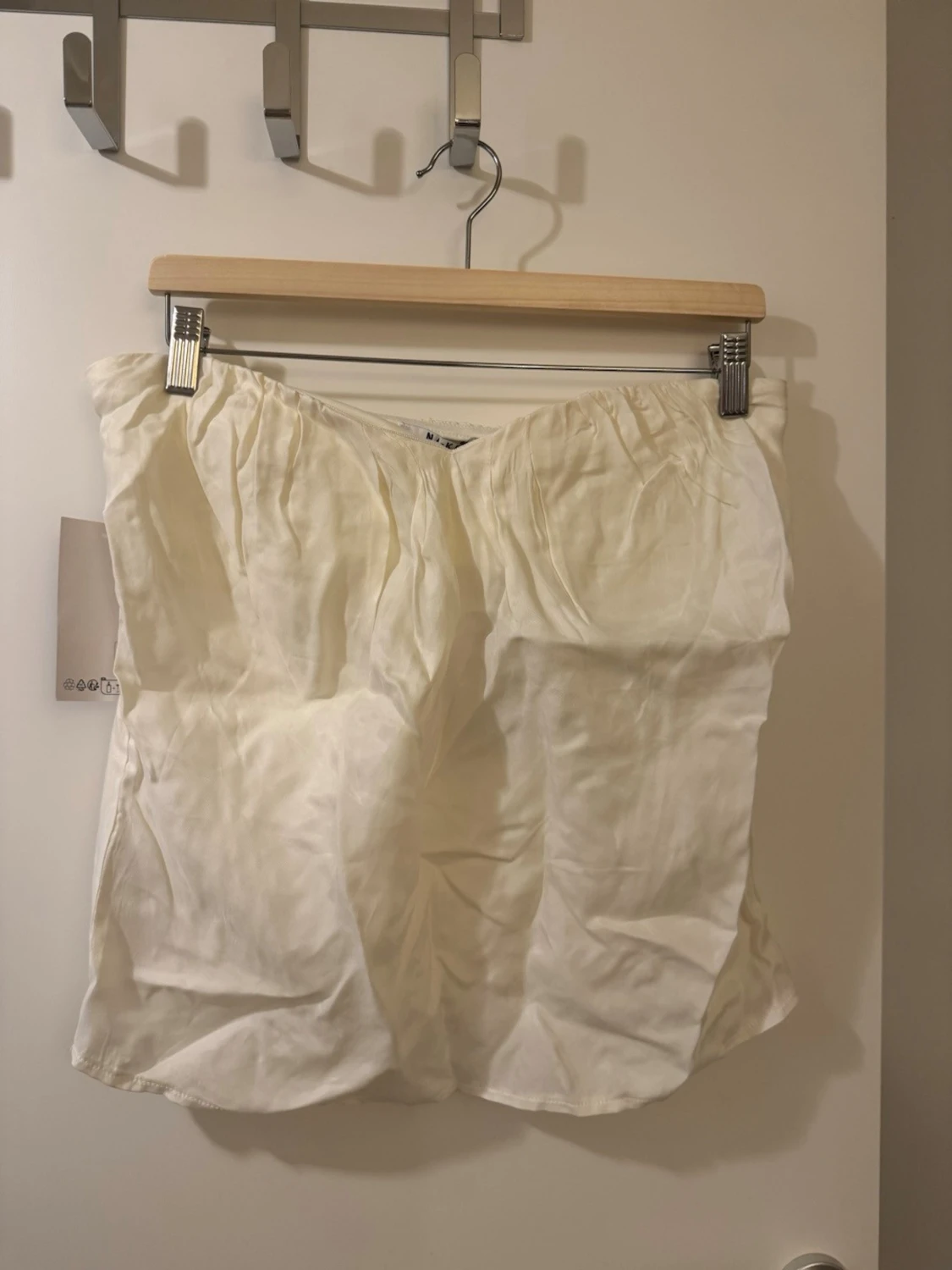 Vit axelbandslös tubtopp - 2