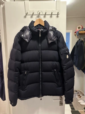 Moncler Montgenevre size 3 - Passar dig bra om du har M.