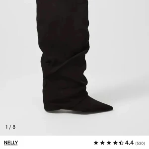 Nelly Boots - Säljer mina fina nelly boots! De är endast användna en gång och minimalt slitage🥰