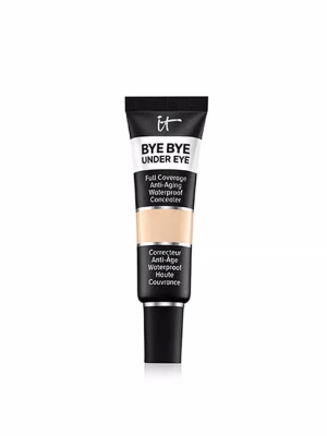IT Cosmetics Bye Bye Under Eye Concealer - En täckande concealer i tub från IT Cosmetics i nyansen 10.5, perfekt för att dölja mörka ringar under ögonen. Liten och smidig tub i svart och silver, lätt att ta med i väskan.