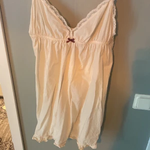 Odd Molly klänning🎀 - Jättefin klänning från odd Molly i mycket bra skick🌸  Skriv för fler bilder, pris kan diskuteras 💞