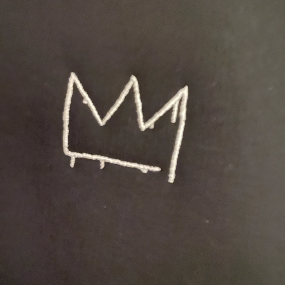 Svart Hov1 hoodie med turnétryck - 3