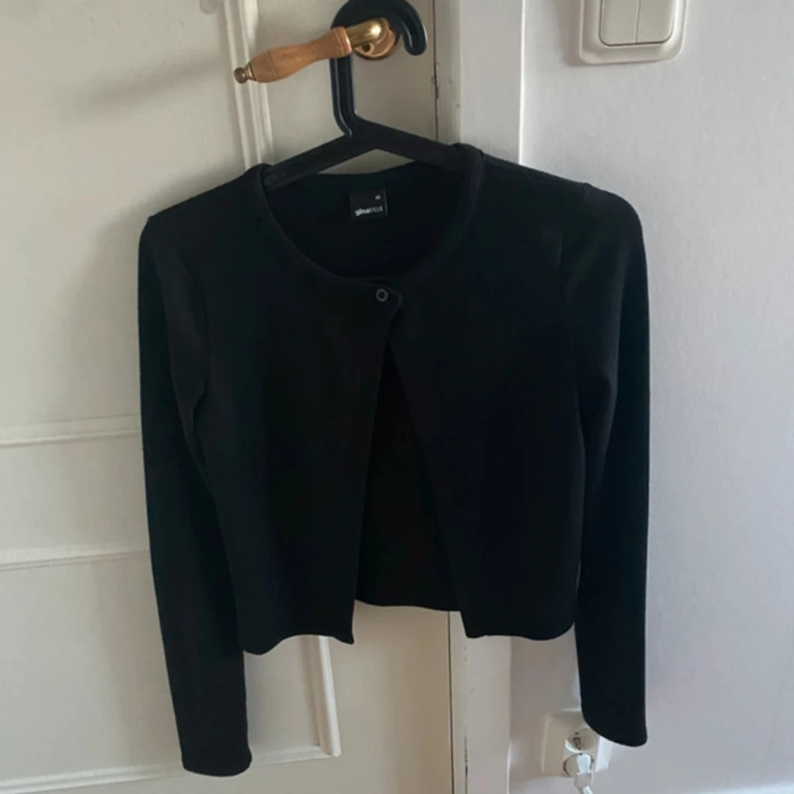 Svart kofta från Gina Tricot  - 1