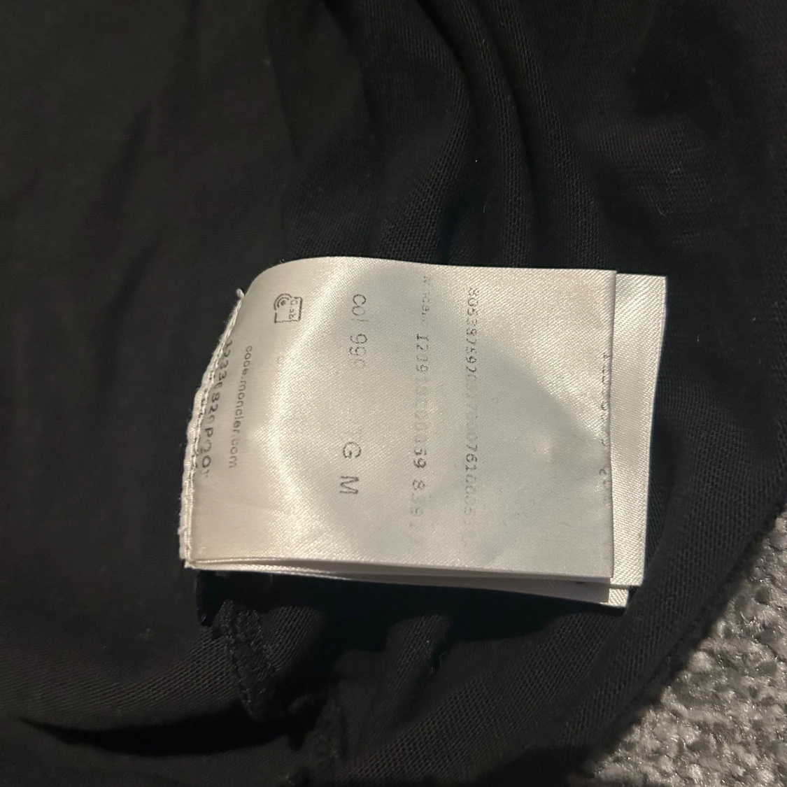 Svart Moncler t-shirt med patch - 4