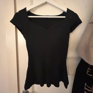 Topp??? - Så snygg topp/tröja❤️❤️❤️