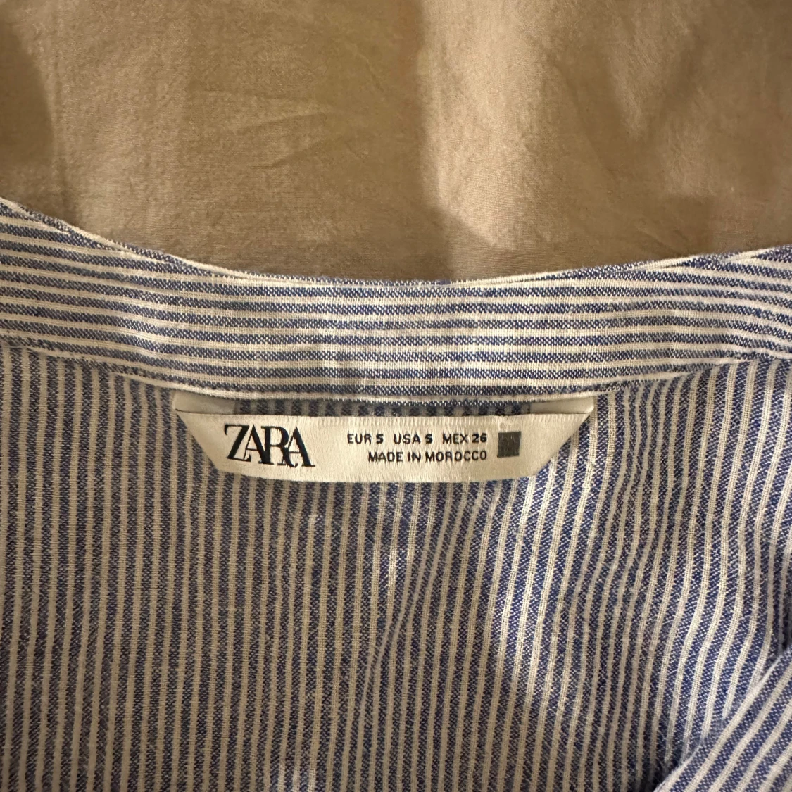 Randig blåvit kortklänning från Zara - 2