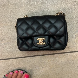 Svarta väskan trendigt 💕💕 - Snygga väskan