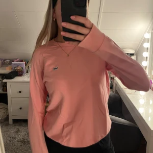 Rosa långärmad tröja från Lee - Jättefin rosa långärmad från Lee i nyskick, nypris 699kr