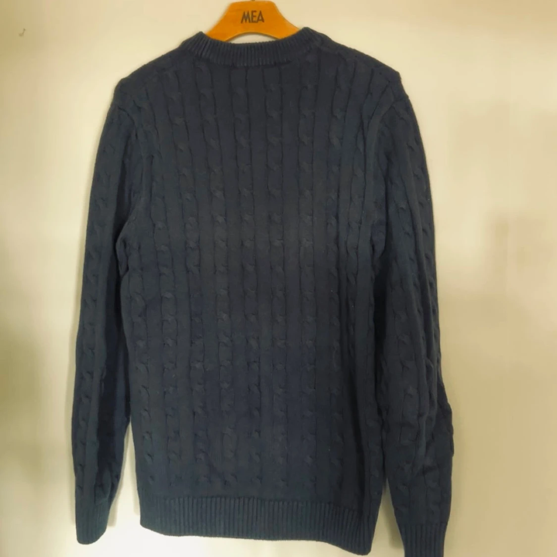 Mörkblå kabelstickad tröja S - 1