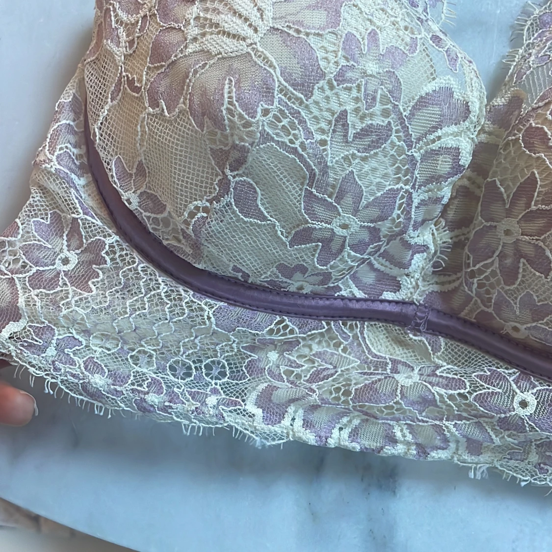 Ljuslila spetsig korsett-bh  - 2