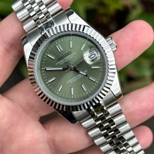 Seiko Mod - Säljer en helt del Seiko Mods. Har många mer modeller. Skicka bild på det du vill ha och så ser jag om vi kan lösa det. Fri frakt kan fixas men då ser vi till att det sker på ett säkert sätt.