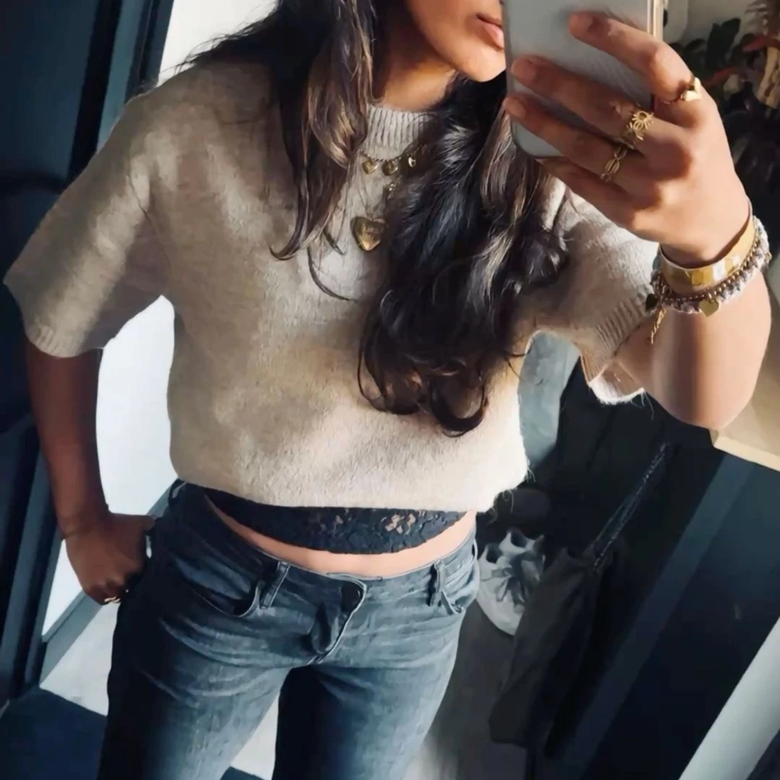 Beige croppad stickad tröja