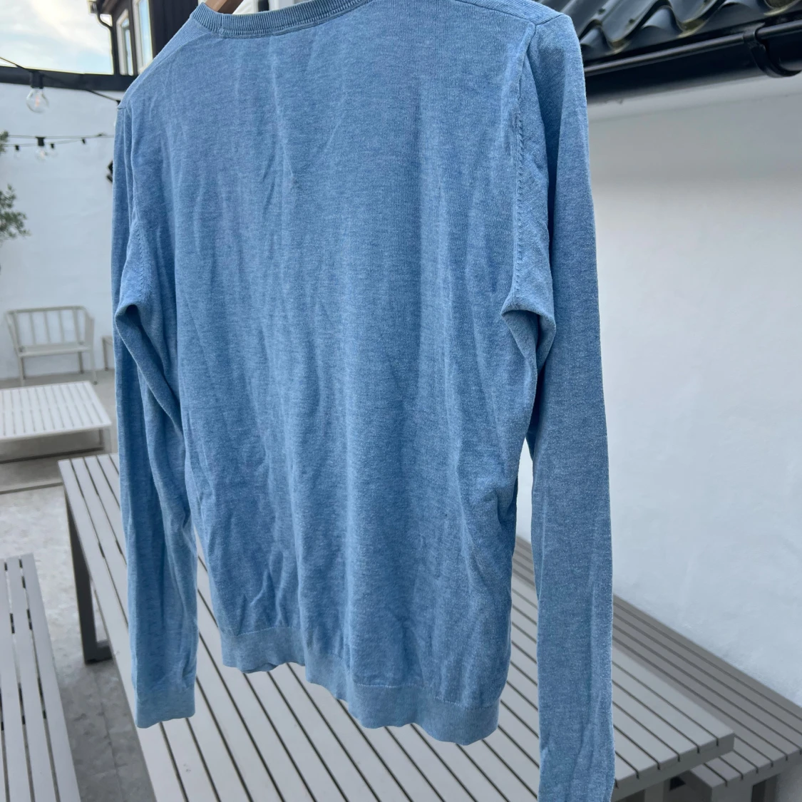 Ljusblå stickad tröja från Lacoste - 1