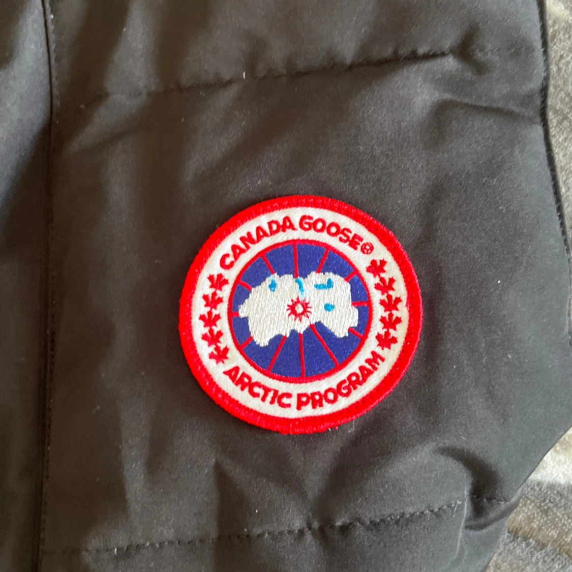 Svart dunväst från Canada Goose - 2