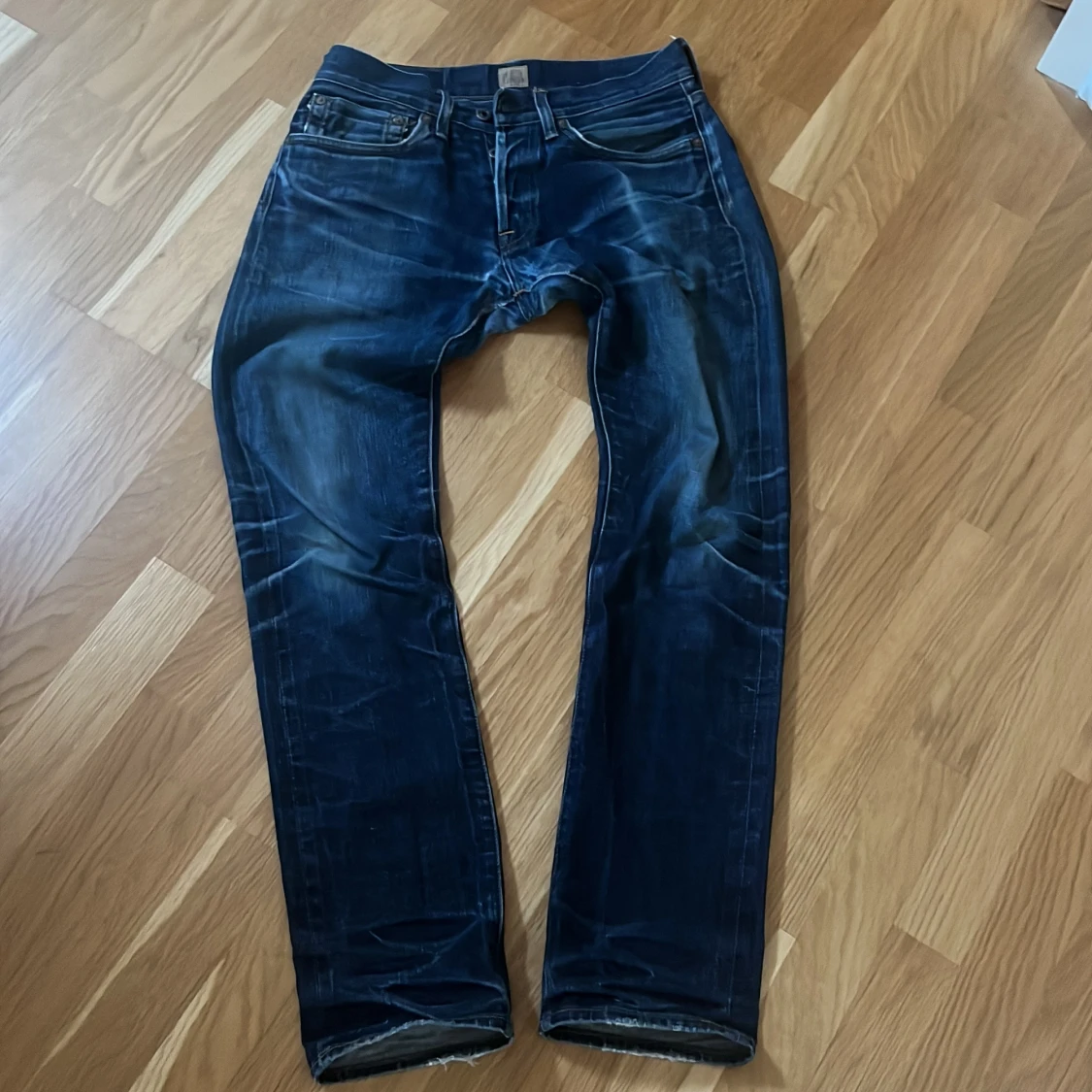 Indigofera blå jeans med slitningar w31/l 34