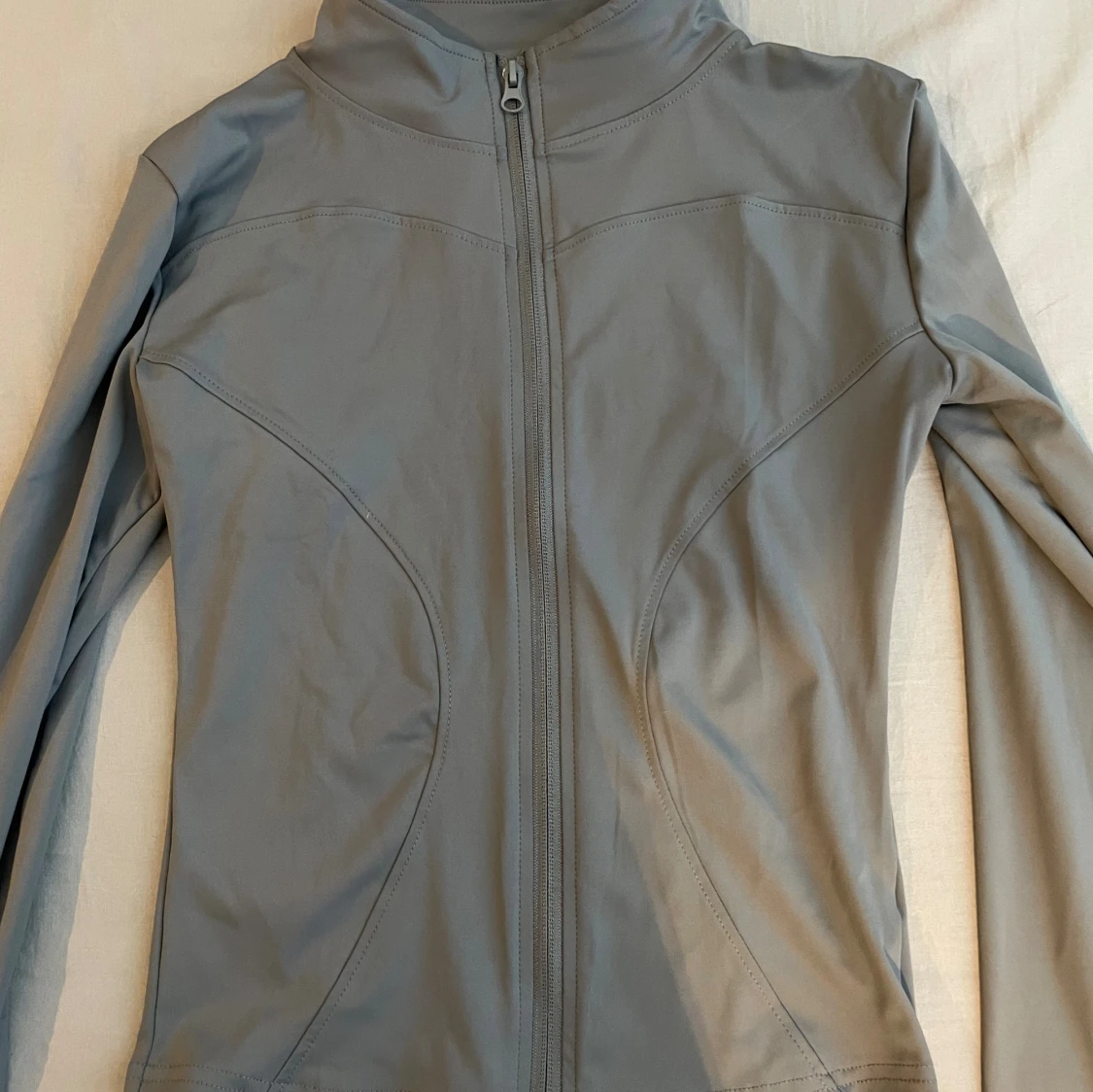 Grå ”bbl” jacket med dragkedja