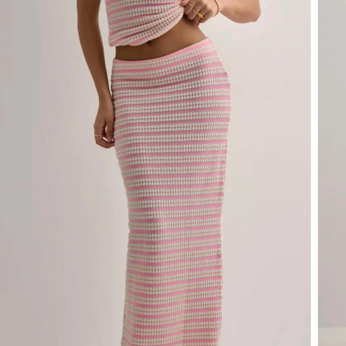 Randig kjol från NELLY