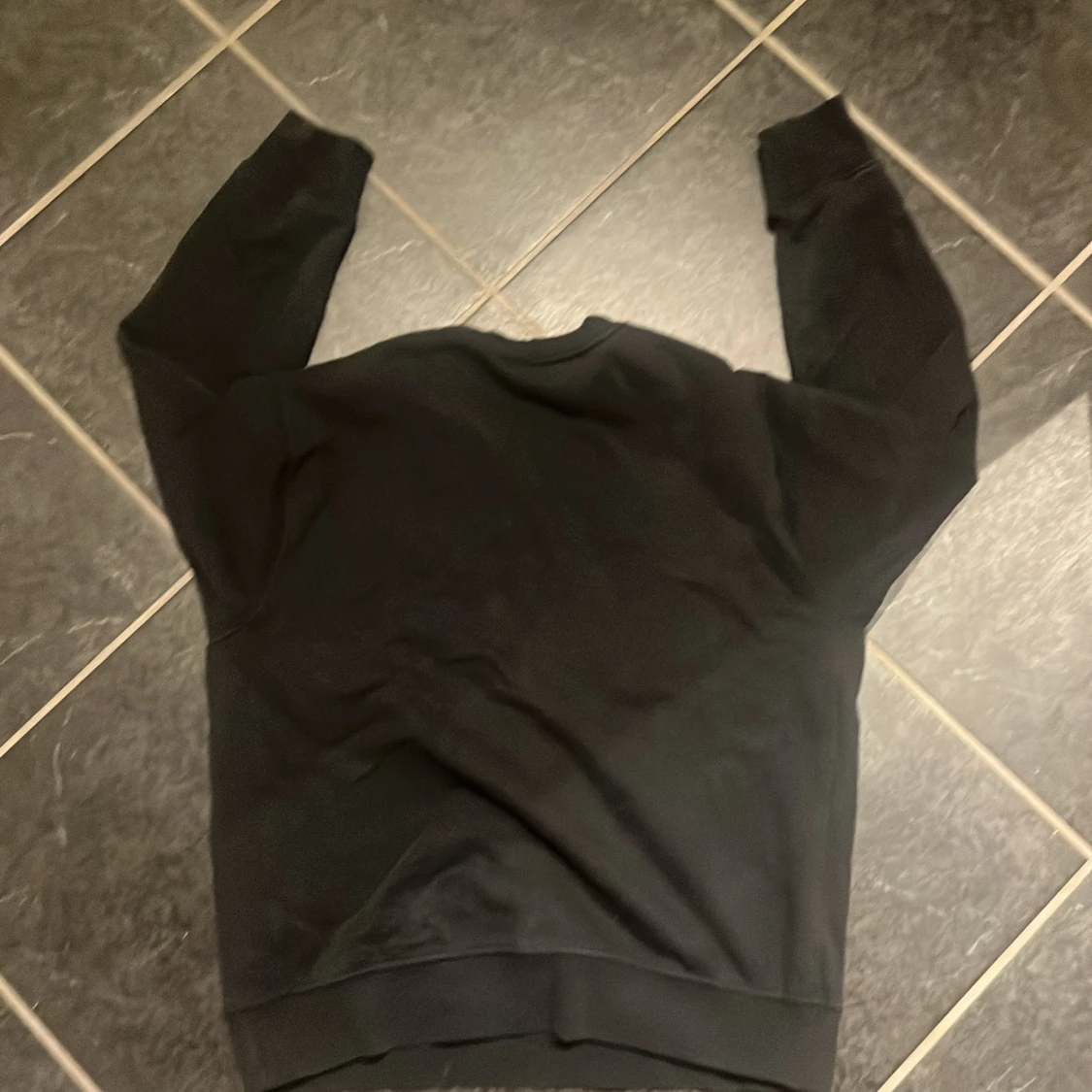 Svart Nike sweatshirt i bomull storlek M 99kr - 1