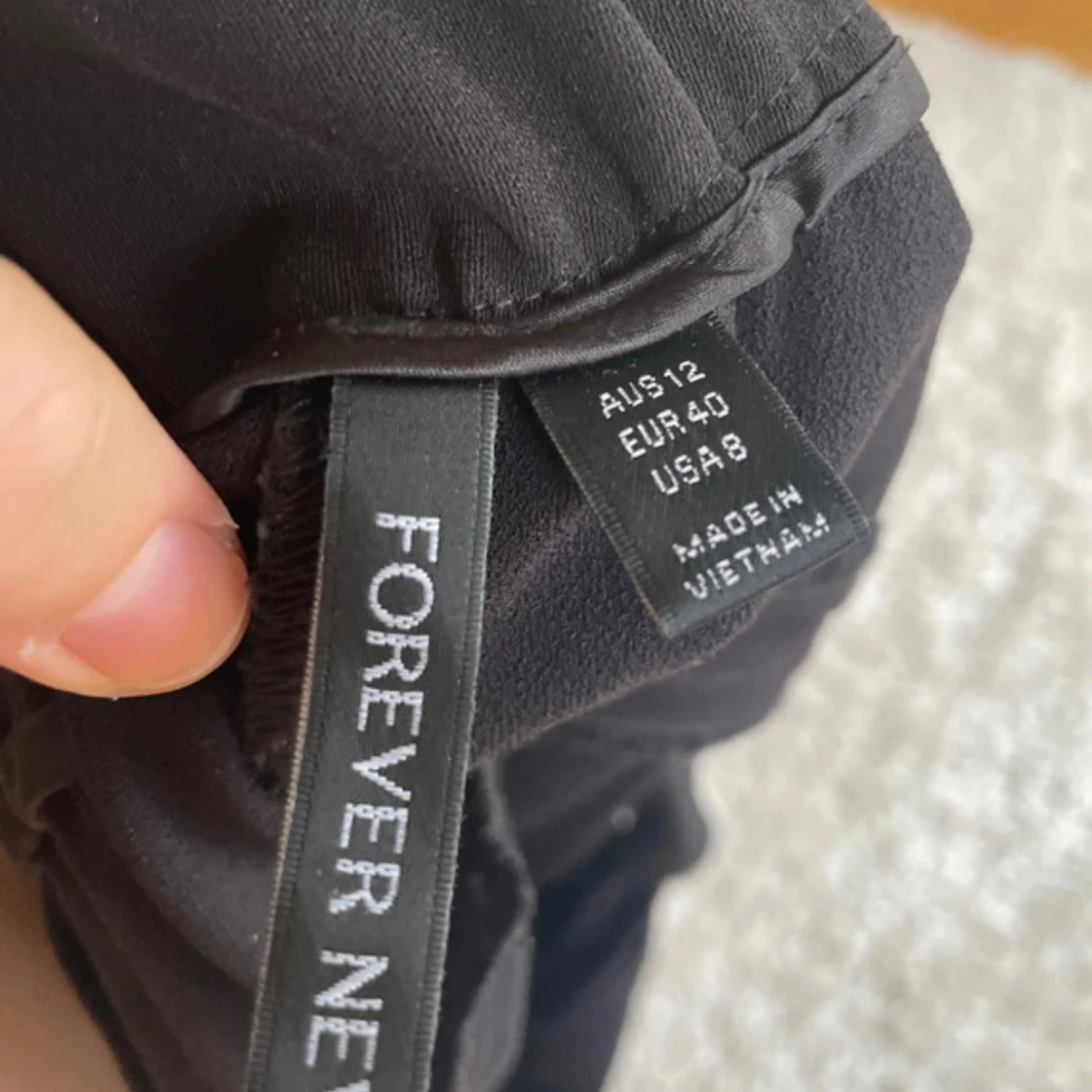 Svarta kostymbyxor från Forever New - 2