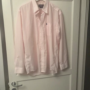 Ljusrosa Ralph lauren skjorta - Ljusrosa ralph Lauren skjorta