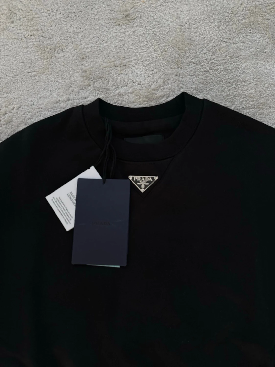 Svart sweatshirt från Prada - 2