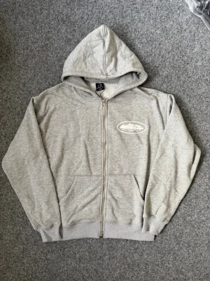 Corteiz gray zipper/hoodie - Size says large but fits M size 100%