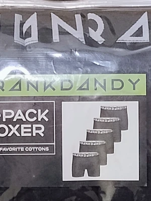 Helt nya FrankDandy svart boxer 5-pack XXL - Säljer ett 5-pack svarta boxershorts från FrankDandy i storlek XXL. Boxershortsen har en bred resår med logga och är tillverkade i mjuk bomull med lite stretch för extra komfort. Perfekta för dig som vill ha stilrena och bekväma underkläder.