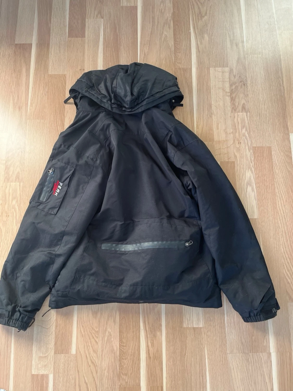 Svart vindjacka Peak Performance L - 1