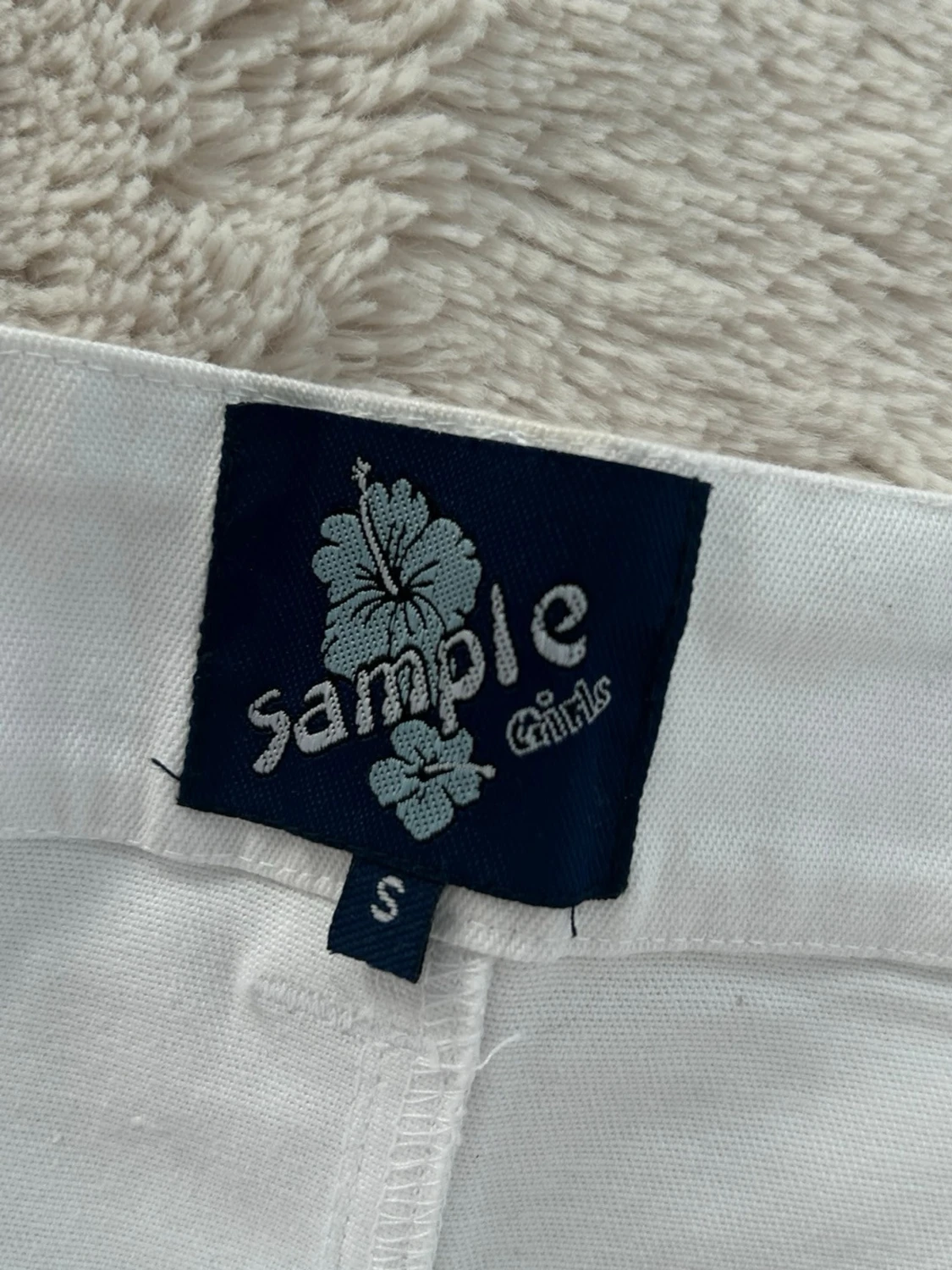 Lågmidjad kjol med tryck   - 2