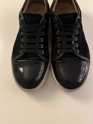 Lanvins svarta st 39 - Ett par klassiska skor från Lanvin paris. Storlek 39 och nypris 5000kr. Priset kan diskuteras och var inte rädd för frågor👊✌️