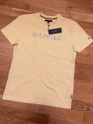 Tommy Hilfiger T-shirt  - Aldrig använt! 🆕 