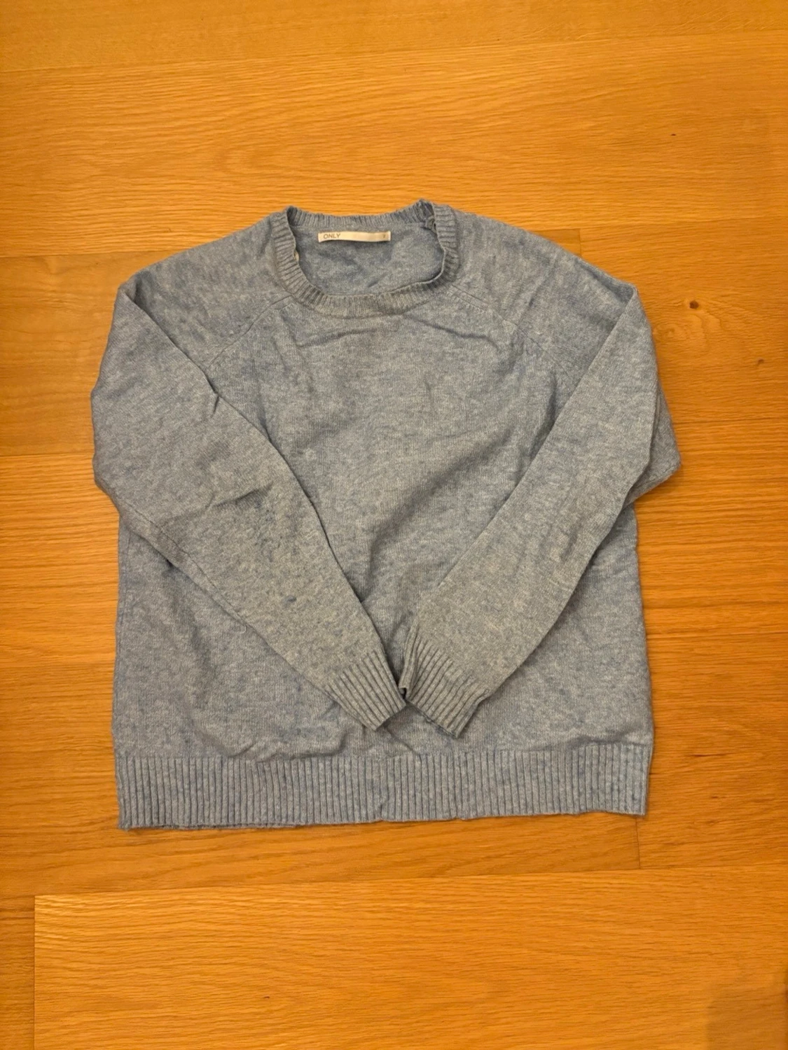 Ljusblå stickad tröja från ONLY