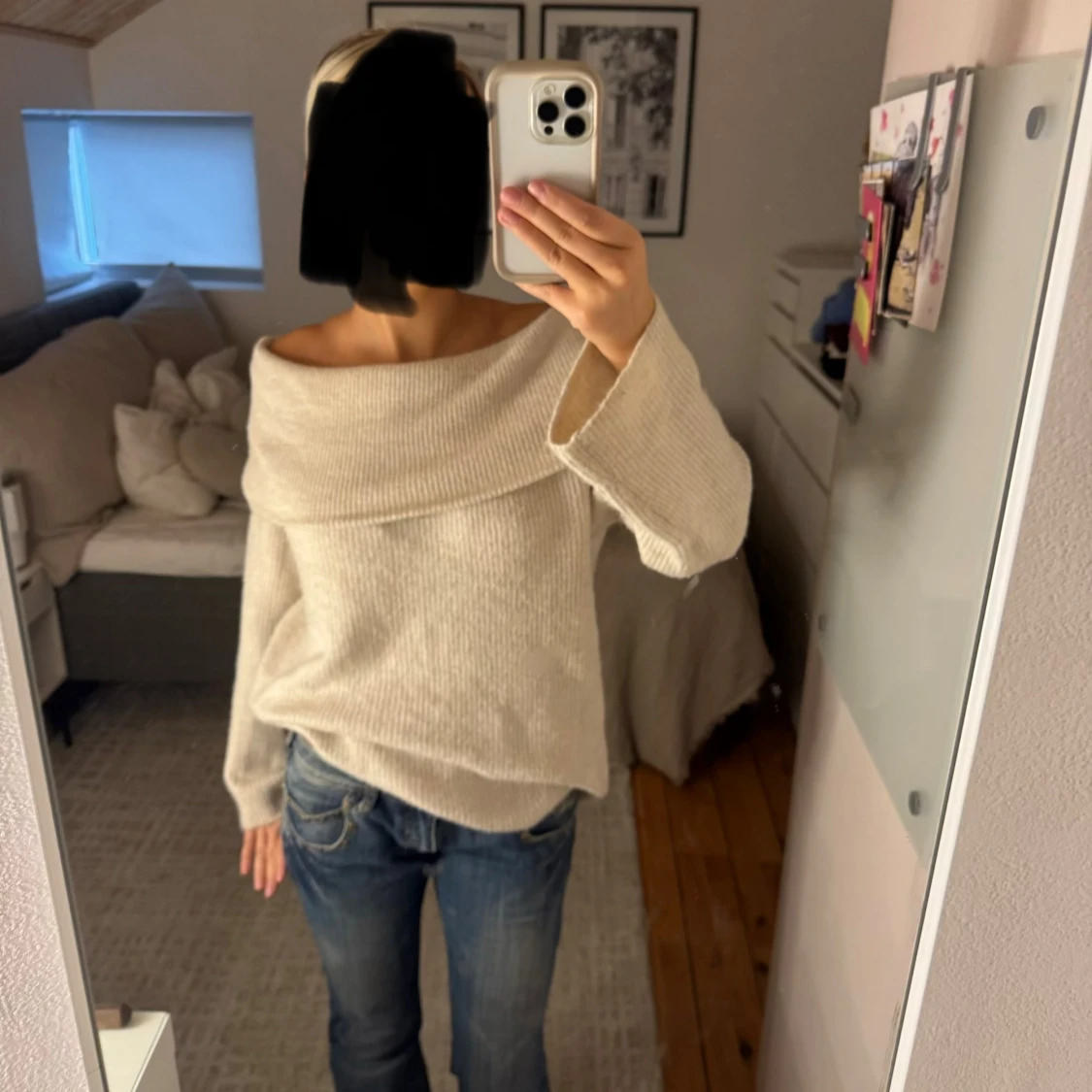 Beige offshoulder stickad tröja - 1