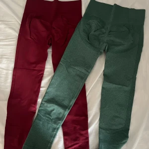 Träningstights - Säljer dessa från SHEIN i storlek m men det är små i storleken så skulle säga mer xs-s🩷aldrig använda