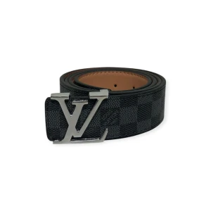 Lv Bälte  - Helt nytt aldrig använt. Storlek 110cm. Kan frakta eller mötas i Haninge. Skriv gärna vid fler frågor, postar alltid inom 24h. (Alla bilder är tagna av mig)