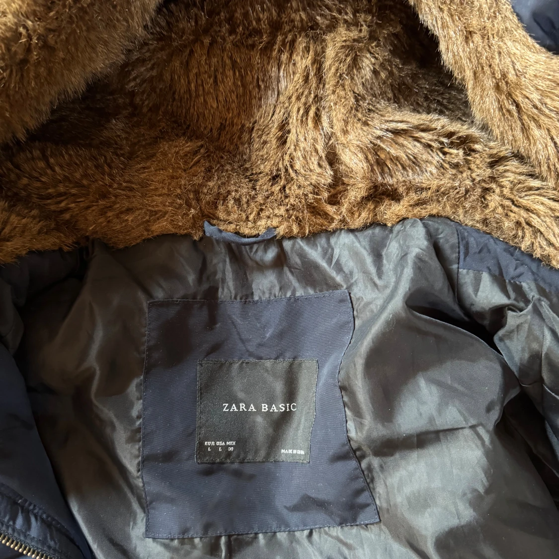 Mörkblå pufferjacka från Zara Basic - 2