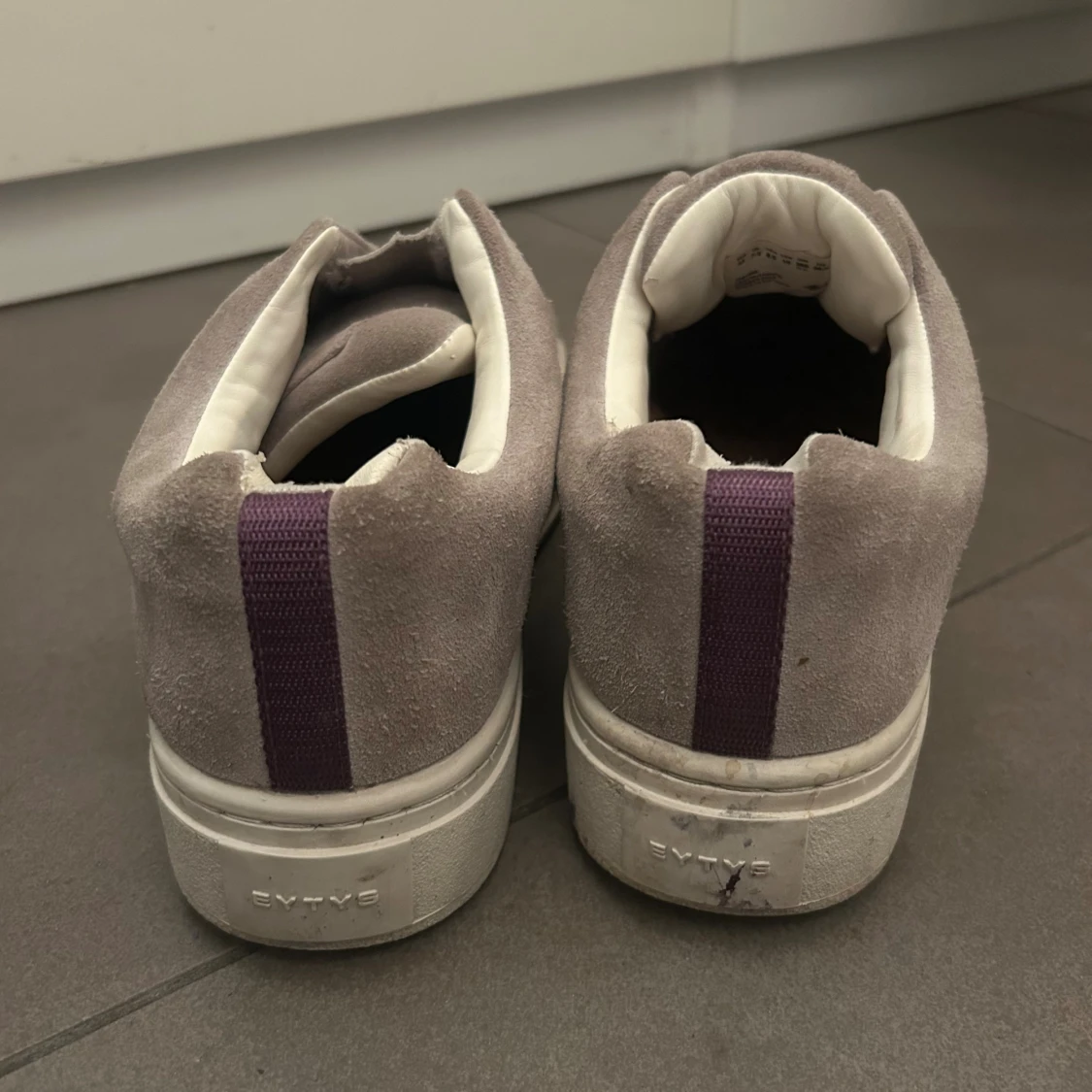 Grå sneakers från Eytys - 1