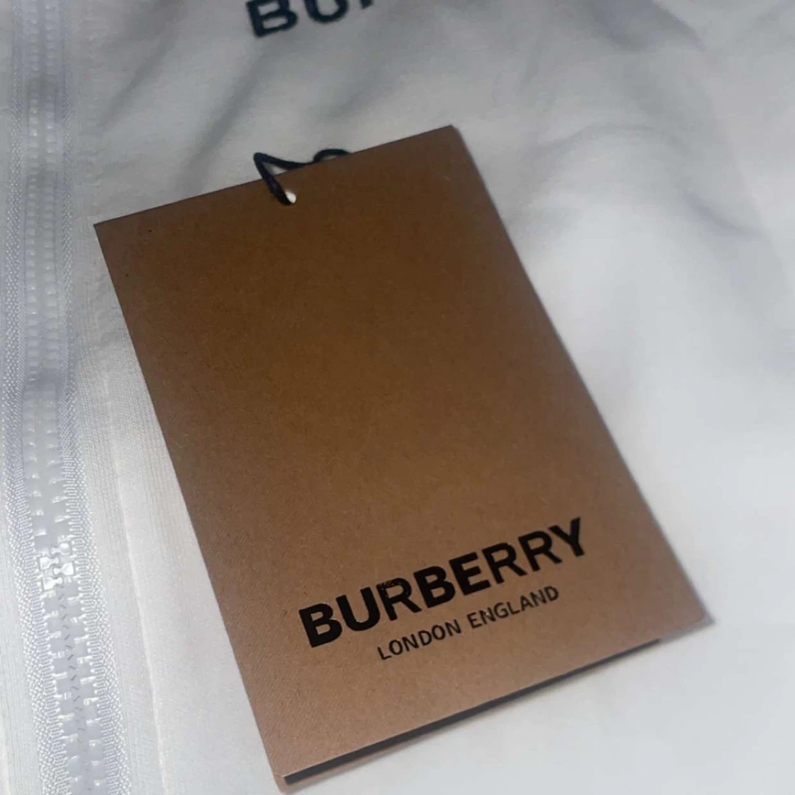 Vit Burberry kofta - 4