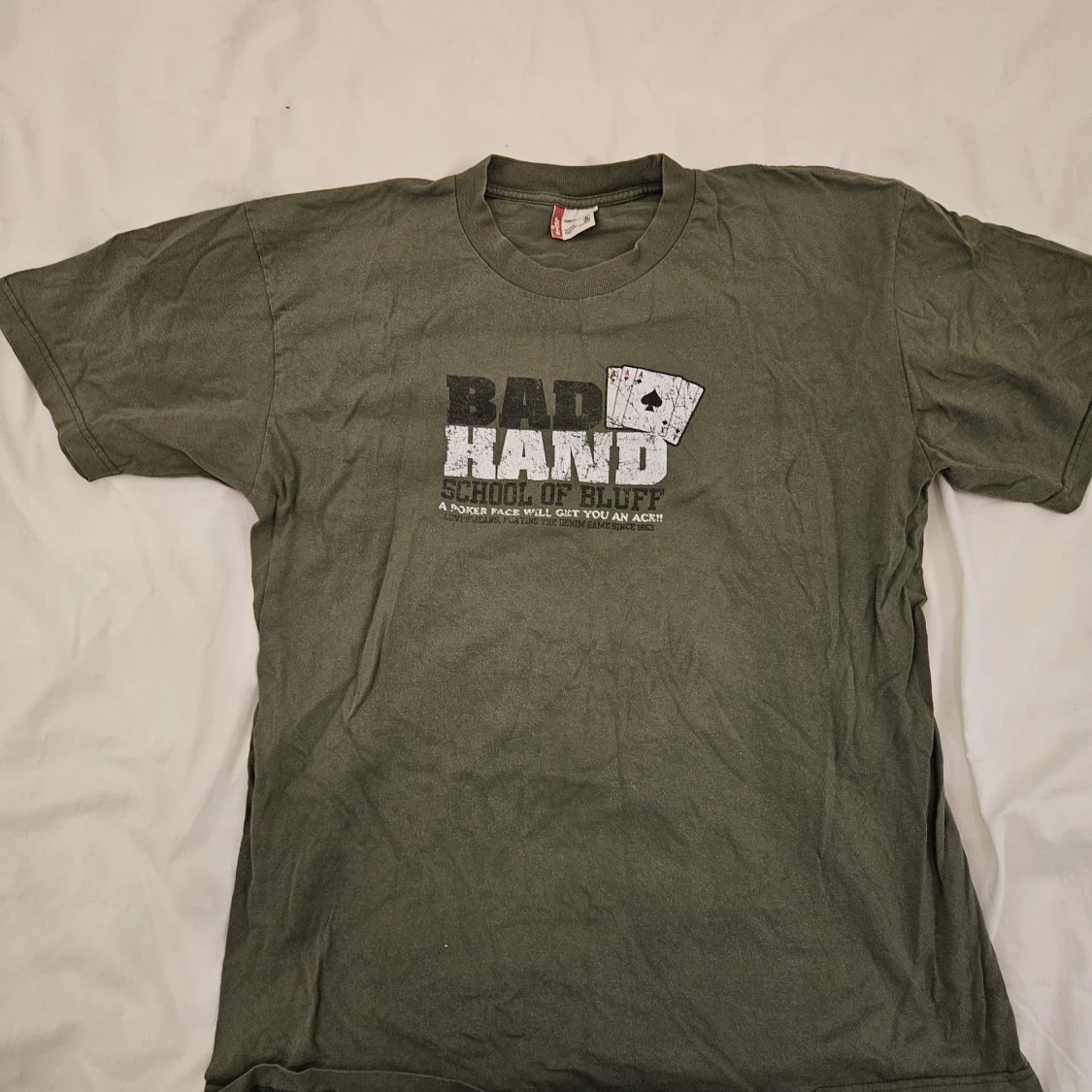 Olivgrön t-shirt från Levi's XL