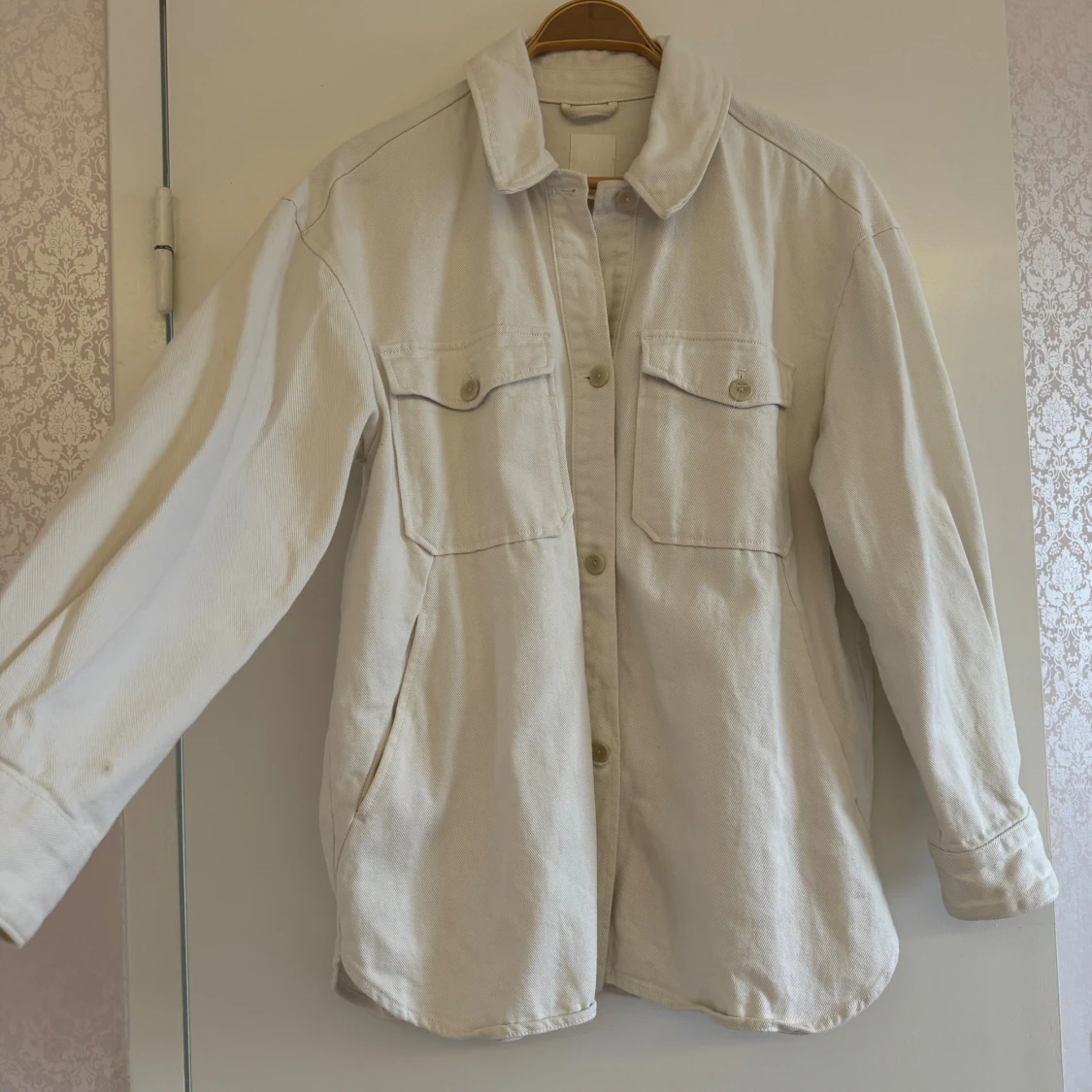 Jeans jacka i ljus beige manchester - 1