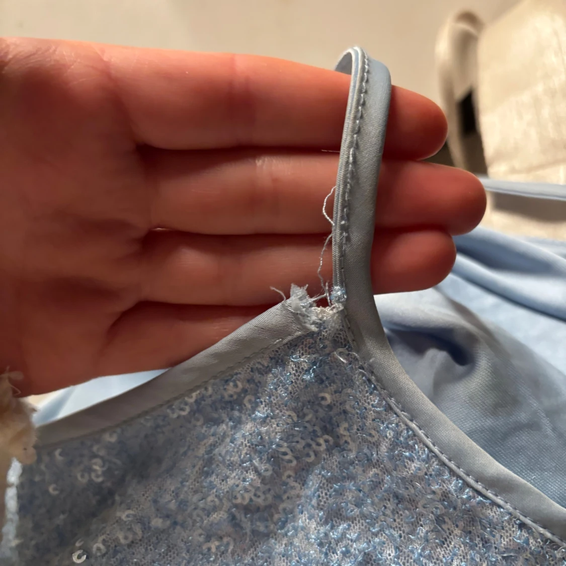 Ljusblå balklänning med paljetter - 3